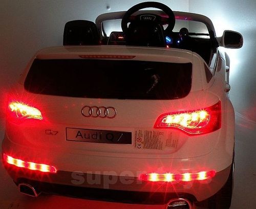 Samochód AUDI Q7 akum + pilot na Arena.pl