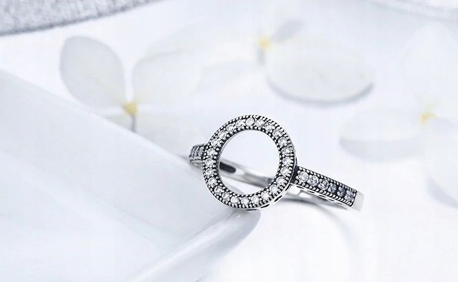 Pierścionek srebrny kółeczko cyrkonie drobne kryształki elegancki stal 925 zdjęcie 5