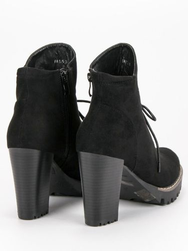 MODNE BOTKI NA PLATFORMIE Rozmiar - 41 na Arena.pl