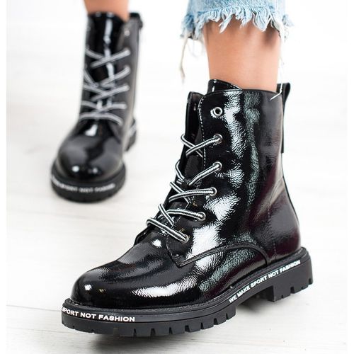 Lakierowane Trapery r.40 na Arena.pl