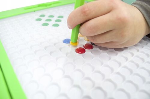 TABLICA MAGNETYCZNA DINOZAUR UKŁADANKA MOZAIKA MONTESSORII na Arena.pl