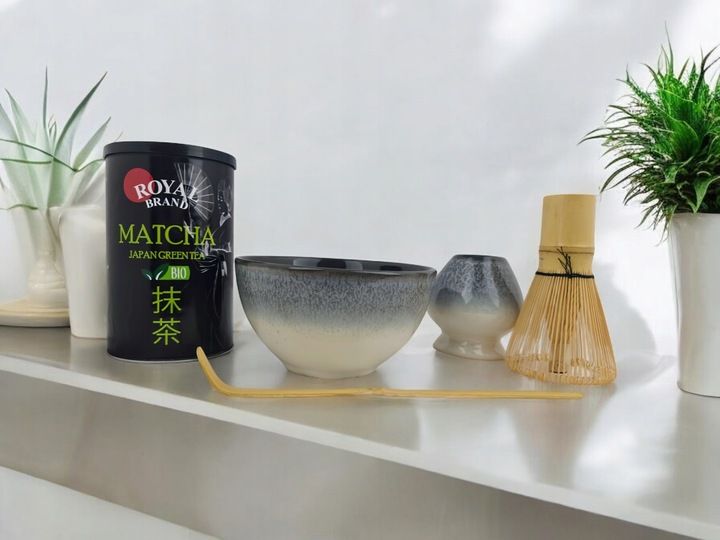 Zestaw startowy do herbaty matcha Bio 100g z piękną czarką miotełką i łyżką zdjęcie 5