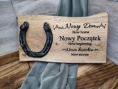 Oryginalny prezent na szczęście podkowa nowy dom jasna