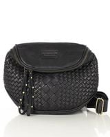 Torebka na szerokim pasku skórzana listonoszka - MARCO MAZZINI czarny