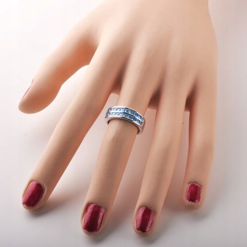 Srebrna Obrączka Wysadzana Błękitnymi Cyrkoniami na Arena.pl