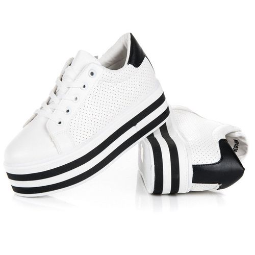 Wiązane trampki na platformie r.41 na Arena.pl