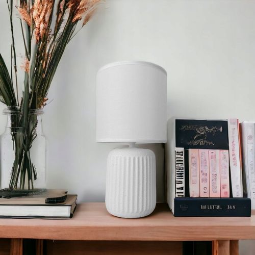 Lampka nocna z abażurem biała ceramiczna ryflowana DION D1 na Arena.pl