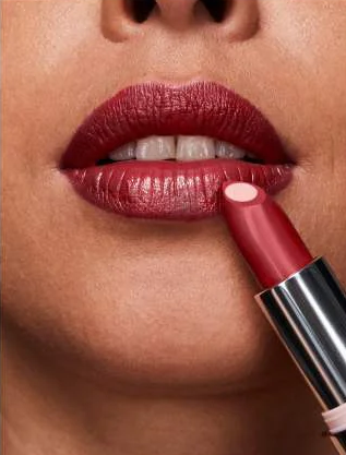 Avon Hydramatic Shine Lśniąca szminka - Scarlet zdjęcie 2