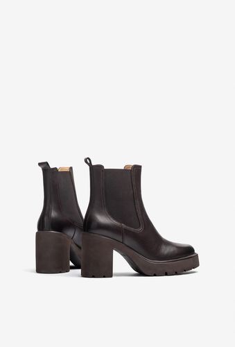 Botki UNISA KLINO SuperLight Chelsea boot R41 na Arena.pl