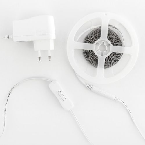 Biała Taśma LED MegaLed (90 LED) na Arena.pl