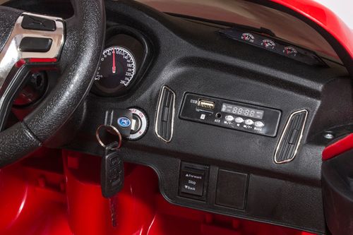 Samochód na akumulator: Ford Focus RS biały na Arena.pl