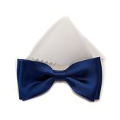 KOMUNIJNA GRANATOWA MUCHA Z BIAŁĄ POSZETKĄ W POŁYSKU