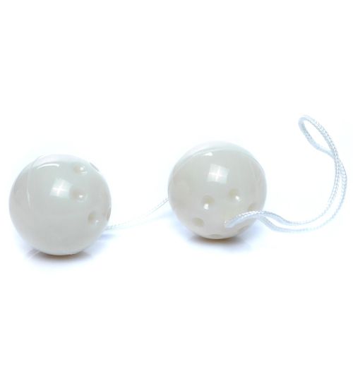 Białe podwójne kulki zdjęcie 1