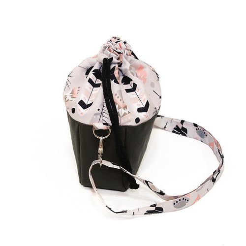 Torebka Sakiewka Ciemnozielona z Motywem Piórek – Handmade na Arena.pl