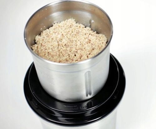 MŁYNEK DO KAWY NASION ORZECHÓW I ROZDRABNIACZ PROF na Arena.pl