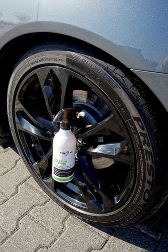 CZERNIDŁO DO OPON I PLASTIKÓW ZEWNĘTRZNYCH SUNNYCAR PIELĘGNUJE 500 ml na Arena.pl