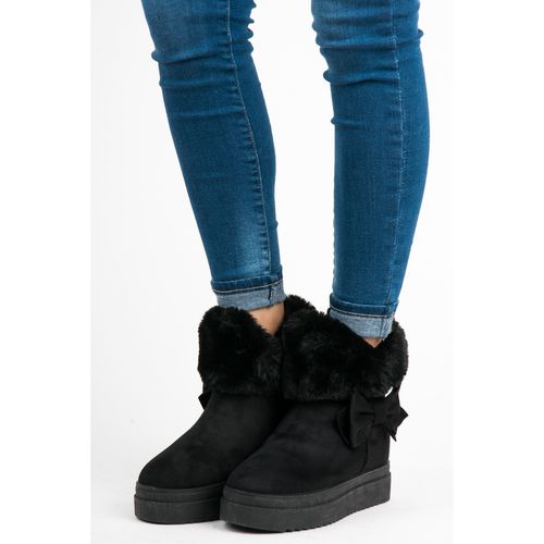 Śniegowce na platformie r.39 na Arena.pl