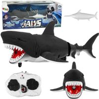 Zdalnie Sterowany Rekin Czarny Na Podczerwień Rusza Ogonem Woda