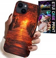 ETUI DO IPHONE 15 PLUS - PARK, JESIEŃ, SPADAJĄCE LIŚCIE, PLECKI