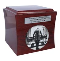 Urna pogrzebowa dla lekarza, Tematyczna urna kremacyjna. / Plakietka