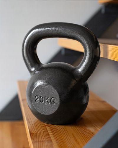 KETTLEBELL ODWAŻNIK DO ĆWICZEŃ KETTLE HANTLA HANTEL ŻELIWNY FITNESS 20KG na Arena.pl