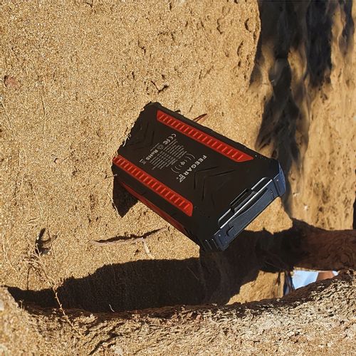 Power bank Solarny Feegar 36000mah 20W 4x USB-C QI  IP65 Latarka na Arena.pl