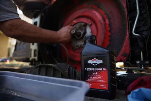 Olej do silników kosiarek i traktorków 4T Briggs&Stratton SAE30 1.4L na Arena.pl