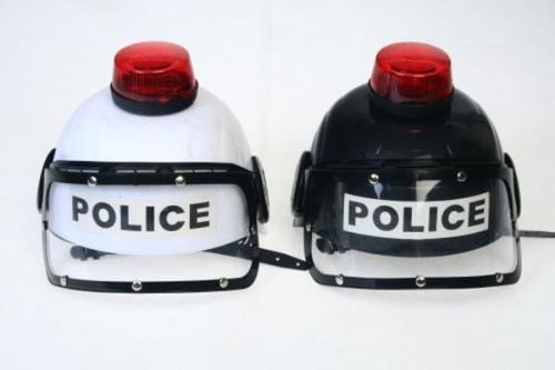 ND17_ZA-91456 Kask Policjanta ze światłemw worku 12619 na Arena.pl