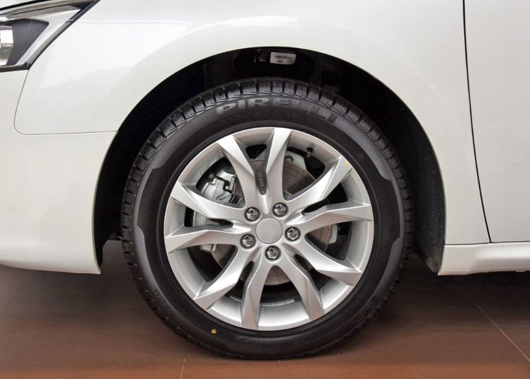 NAKŁADKI NA ŚRUBY CHROM FI 17MM zdjęcie 3