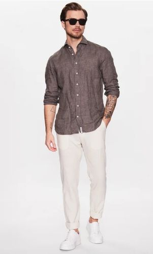 Lindbergh Spodnie materiałowe 30-008003 Beżowy Tapered Fit 3XL na Arena.pl