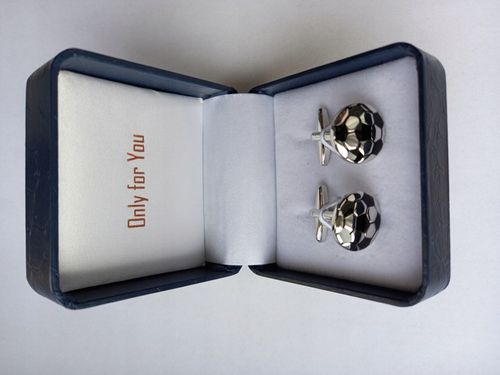 Srebrne spinki do koszuli Piłka Nożna Korkotrampki dla piłkarza kibica na Arena.pl