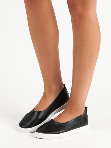 WSUWANE TRAMPKI Rozmiar - 37 na Arena.pl