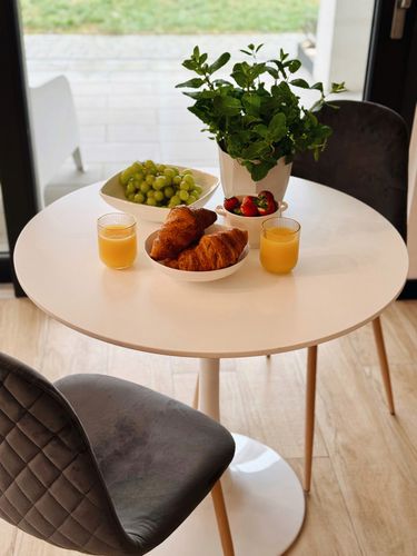 nowoczesny biały okrągły stół  do salonu jadalni kuchni na Arena.pl