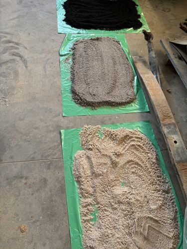 Mączka bazaltowa do zasypki kostki grafit piasek czarny bazalt 0-2mm na Arena.pl