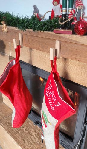 Wieszak Drewniany Samoprzylepny na Skarpety Mikołaja Kominek Dekoracje na Arena.pl