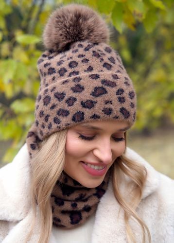 Czapka zimowa damska ciepła z POMPONEM beanie MODNA w panterkę Polska Print na Arena.pl