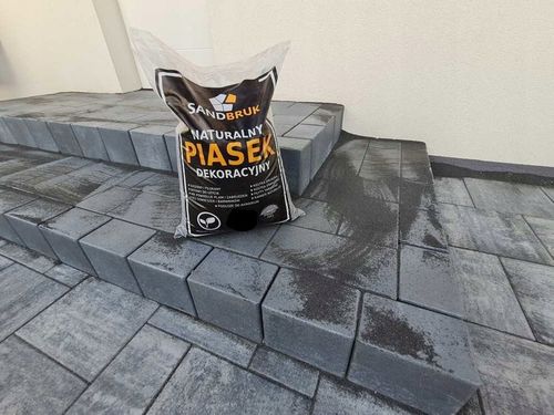 Suchy Piasek Bazaltowy Fuga Zasypka Grafit Do Kostki Brukowej 1-2 mm na Arena.pl