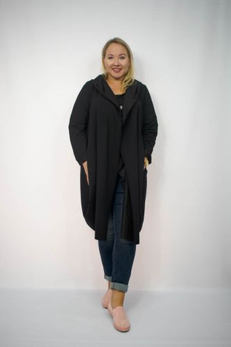 Narzutka Grapa- czarna PLUS SIZE na Arena.pl