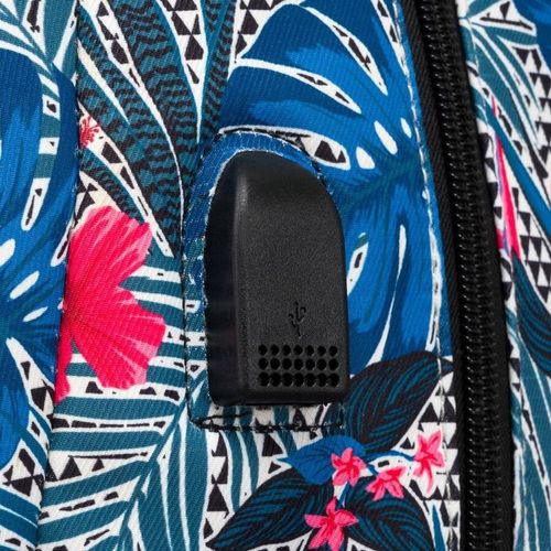 komfortowy, wzorzysty plecak szkolny zawieszony na regulowanych szelkach na Arena.pl