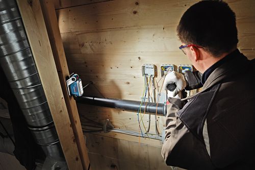 Latarka BOSCH GLI 12V-330 na Arena.pl