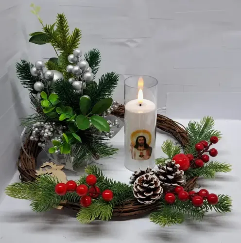 Świeca z św. obrazkiem LED 5.5x15cm w osłonie z efektem płomienia 2xAA na Arena.pl