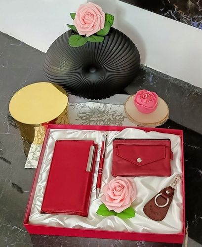 Zestaw Prezentowy PREZENT Dla Kobiety Portfel Prawdziwa Skóra Upominek na Arena.pl