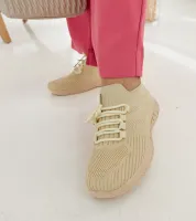 Beżowe materiałowe sneakersy Ornella 39