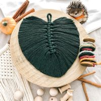 Liść boho | piórko makrama dekoracja na ścianę | ciemny zielony