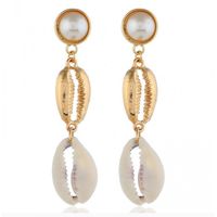 kolczyki wiszące z muszelką złote  k1112