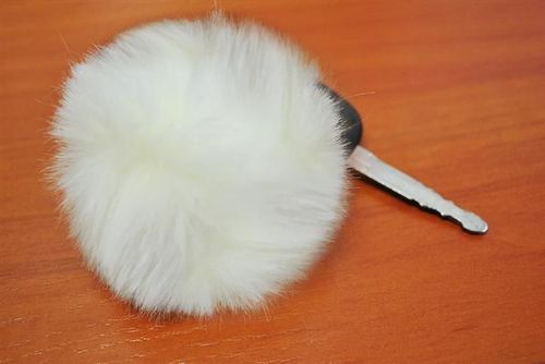 Pompon króliczy - brelok beżowy na Arena.pl