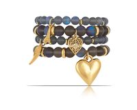 zestaw czterech bransoletek z opali z zawieszkami (b21/kor/64/2au)