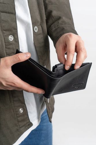 MUSTANG Portfel Męski Skórzany Średniej Wielkości Elegancki Czarny na Arena.pl