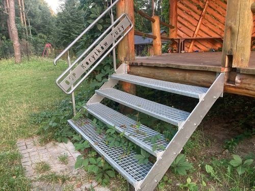 Stopnie WEMA 1000x270 mm | ocynkowane | 30x2 mm | stopień stalowy, na Arena.pl