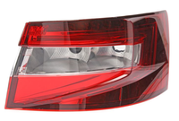 Skoda Superb 15- Lampa tylna prawa